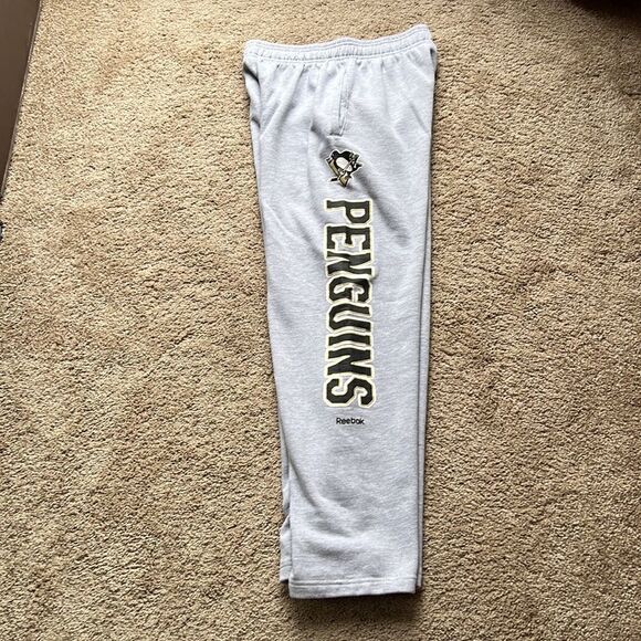 Pittsburgh Penguins NHL Reebok Gray Boys Sweatpants - Picture 3 of 6